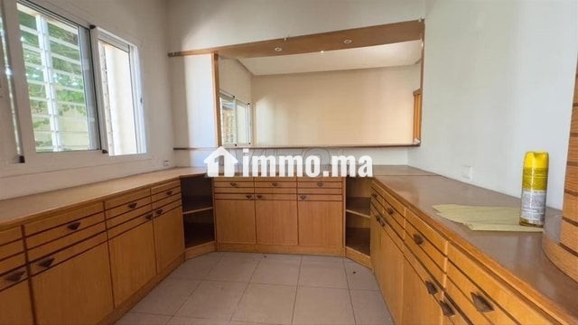 VILLA AVEC PISCINE À LOUER À OASISS - Location Immobilier - Casablanca - photo 7