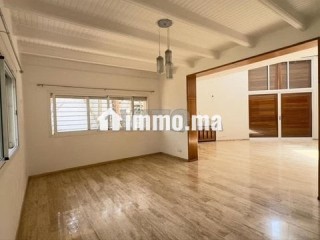 VILLA AVEC PISCINE À LOUER À OASISS - Villa à louer - Casablanca