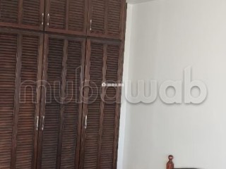 Vente d'un bel appartement à Riad Salam. 3 grandes pièces. Environnement calme avec vue sur la montagne, porte blindée - Appartement à vendre - Agadir