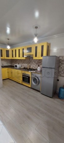 vente-dun-bel-appartement-a-riad-salam-3-grandes-pieces-environnement-calme-avec-vue-sur-la-montagne-porte-blindee-big-7