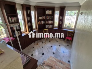 Villa Ain Diab, impasse, côté Anfa Place - Villa à louer - Casablanca