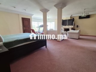 Villa Ain Diab, impasse, côté Anfa Place - Villa à louer - Casablanca
