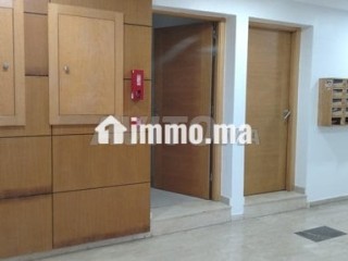 Studio vide à la gironde - Appartement à louer - Casablanca