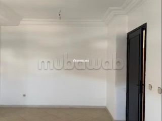 Très bel appartement en location à Oulfa. 2 belles chambres. Grand balcon - Appartement à louer - Casablanca