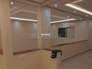 Appartement en vente à Diour Jamaa. 3 pièces. Service de concierge et climatisation - Appartement à vendre - Rabat