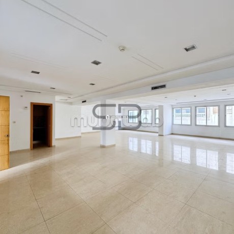 bureau-premium-a-la-location-big-0