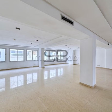 bureau-premium-a-la-location-big-1