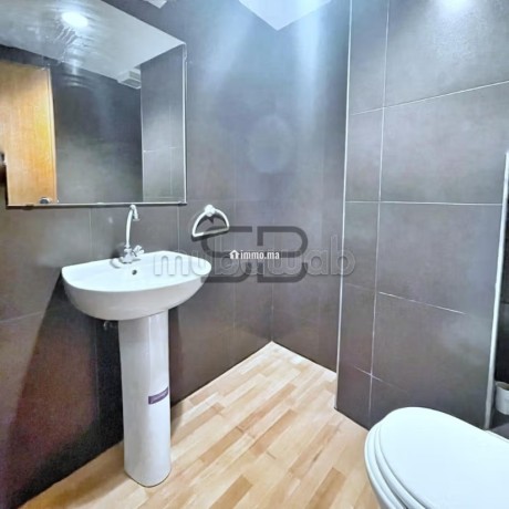 a-louer-bureau-a-bourgogne-150-m2-big-9