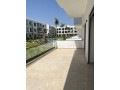 superbe-rez-de-jardin-de-160-m2-a-louer-small-17