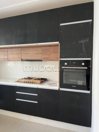 superbe-rez-de-jardin-de-160-m2-a-louer-big-11
