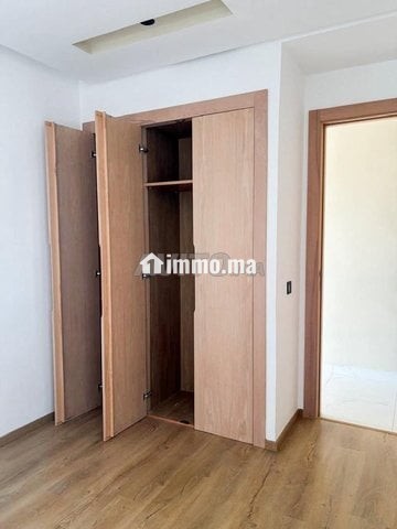 Studio vide neuf maarif rue de jura - Location Immobilier - Casablanca - photo 4