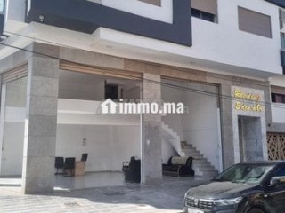 local-commercial-2-facades-magasins-a-casablanca