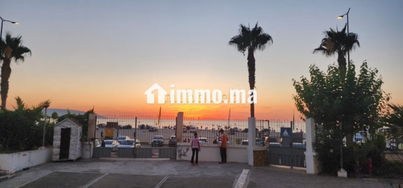 1-chambre-93m2-vue-piscine-bord-de-mer-ghandouri-big-11