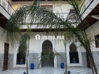 Beau Riad Titré à 7 minutes de la place - Villa à vendre - Marrakech