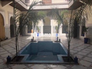 Beau Riad Titré à 7 minutes de la place - Villa à vendre - Marrakech