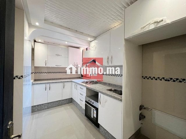 شقة راقية مصلوحة ومجهزة بالمكيف وسخان الماء - Location Immobilier - Marrakech - photo 3