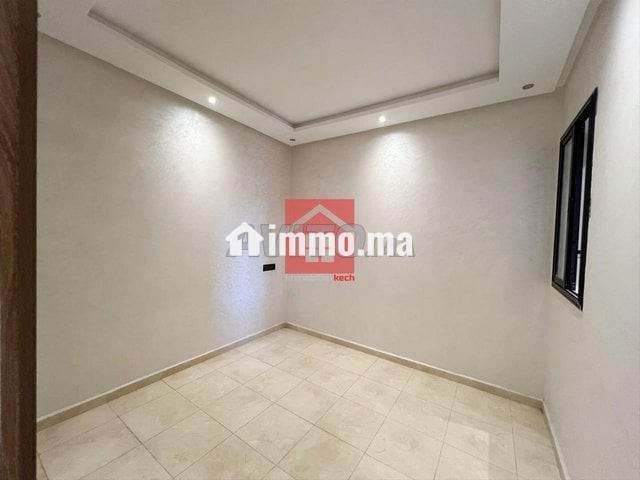 شقة راقية مصلوحة ومجهزة بالمكيف وسخان الماء - Location Immobilier - Marrakech - photo 4