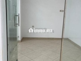 Boutique de11 m² kissariat salima3 - Local commercial à vendre - Sale