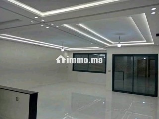 Appartement en vente à Hamria. Superficie 163 m². Antenne parabolique, résidence sécurisée - Appartement à vendre - Meknes