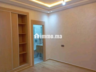 Appartement à l'achat à Hamria. 3 chambres agréables. Porte blindée, antenne parabolique - Appartement à vendre - Meknes
