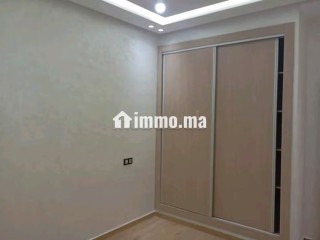 Appartement à l'achat à Hamria. 3 chambres agréables. Porte blindée, antenne parabolique - Appartement à vendre - Meknes