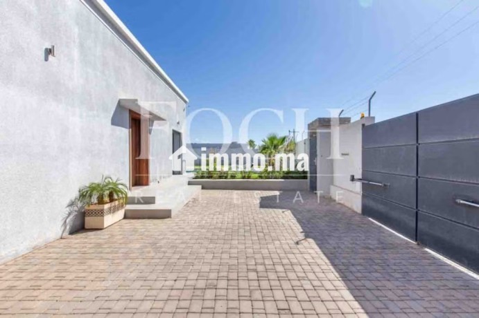 villa-de-plain-pied-sans-vis-a-vis-big-11