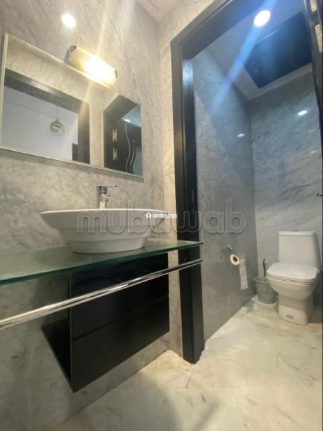 Appartement de vacances à louer en Centre. Superficie 90 m². Système de parabole et salon marocain - Vente Immobilier - Fes - photo 5