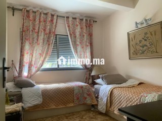 Location saisonnière à Agdal.
Superficie 100 m².
Ascenseur et places de parking - Appartement à vendre - Rabat