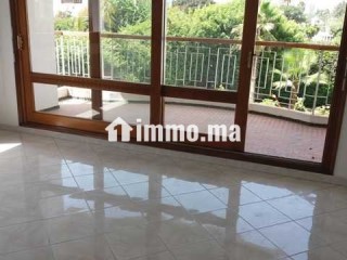 Villa avec chauffage central à Souissi - Villa à louer - Rabat