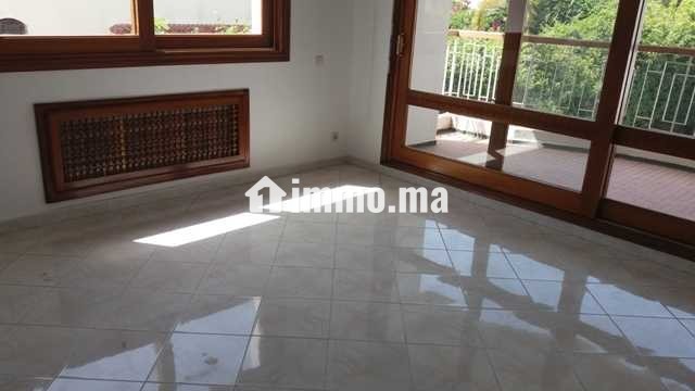 Villa avec chauffage central à Souissi - Location Immobilier - Rabat - photo 3