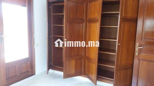 Villa avec chauffage central à Souissi - Location Immobilier - Rabat - photo 4