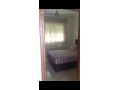 location-saisonniere-a-martil-1-belle-chambre-salon-contemporain-small-2