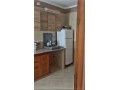 location-saisonniere-a-martil-1-belle-chambre-salon-contemporain-small-4