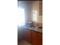 location-saisonniere-a-martil-1-belle-chambre-salon-contemporain-small-6