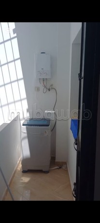 location-saisonniere-a-martil-1-belle-chambre-salon-contemporain-big-7
