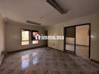bureau-commercial-a-louer-au-coeur-de-gueliz-lb-30