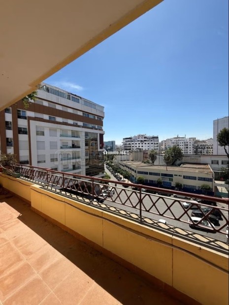 Location d'un appartement en Centre. 3 belles chambres Terrasse - Location Immobilier - Tanger - photo 2
