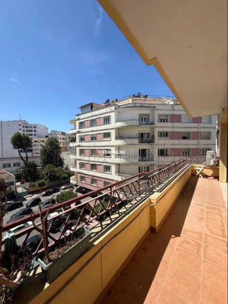 Location d'un appartement en Centre. 3 belles chambres Terrasse - Location Immobilier - Tanger - photo 4