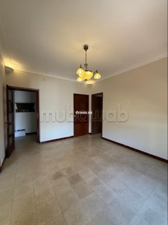 location-dun-appartement-en-centre-3-belles-chambres-terrasse-big-9