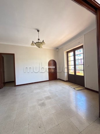 location-dun-appartement-en-centre-3-belles-chambres-terrasse-big-16
