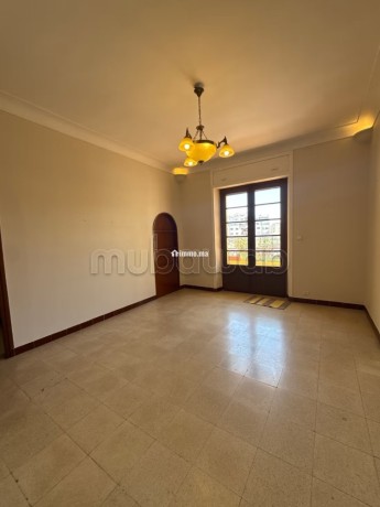 location-dun-appartement-en-centre-3-belles-chambres-terrasse-big-18