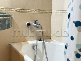 Appartement de vacances à louer à De La Plage. Superficie 120 m². Garage et terrasse - Appartement à vendre - Tanger