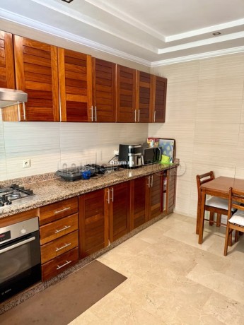 appartement-de-standing-traversant-et-lumineux-big-9