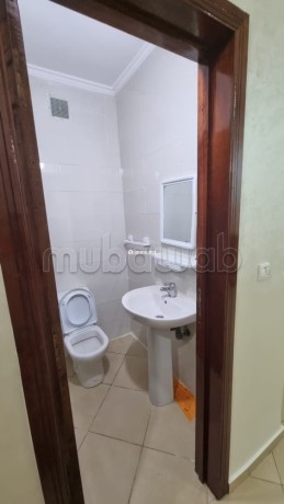 appartement-a-louer-a-hay-salam-surface-de-70-m2-salon-traditionnel-marocain-residence-securisee-big-4