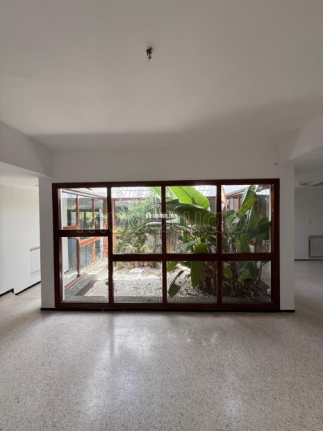 Magnifique villa à louer à Souissi. 7 pièces. Belle terrasse et jardin - Location Immobilier - Rabat - photo 7