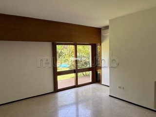 Magnifique villa à louer à Souissi. 7 pièces. Belle terrasse et jardin - Villa à louer - Rabat