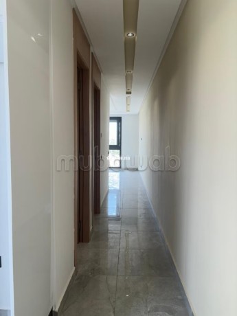 location-studio-58m2-vide-les-hopitaux-big-4