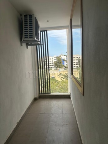 location-studio-58m2-vide-les-hopitaux-big-5