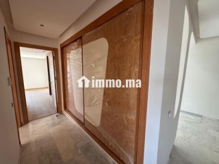 Bel appartement à vendre à Agdal. 3 chambres agréables. Porte blindée, sécurité - Appartement à vendre - Marrakech