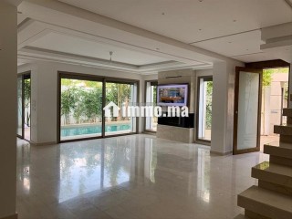 Villa a louer de 220m2 pas loin de centre ville - Villa à louer - Agadir